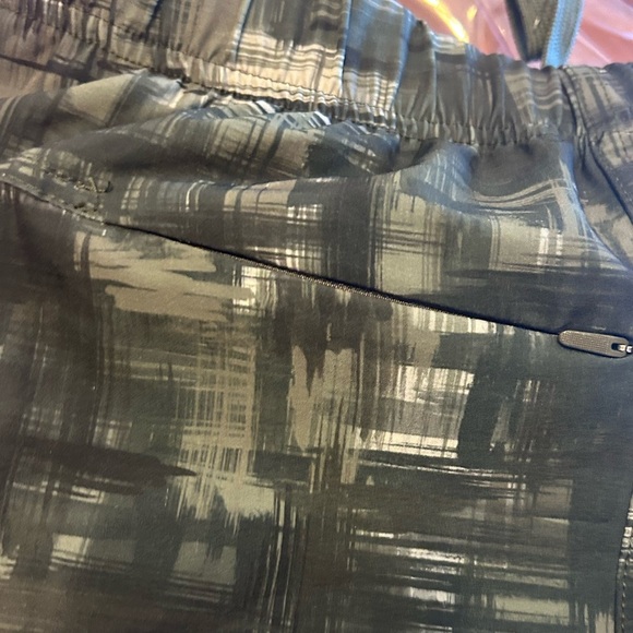 Hylete XL Flexknit Shorts with Zip Pockets Size XL - Picture 5 of 5